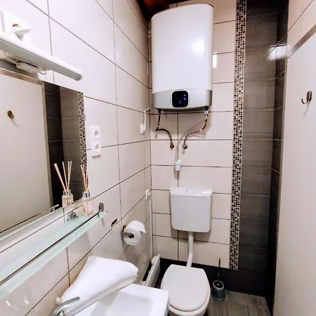 Kishid Vendeghaz Pilismarot Apartment Exterior photo
