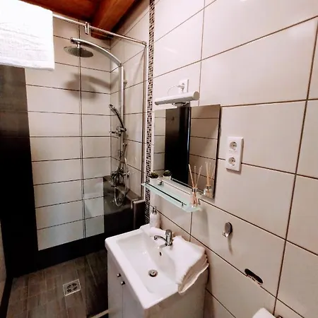 Kishid Vendeghaz Pilismarot Apartment Exterior photo